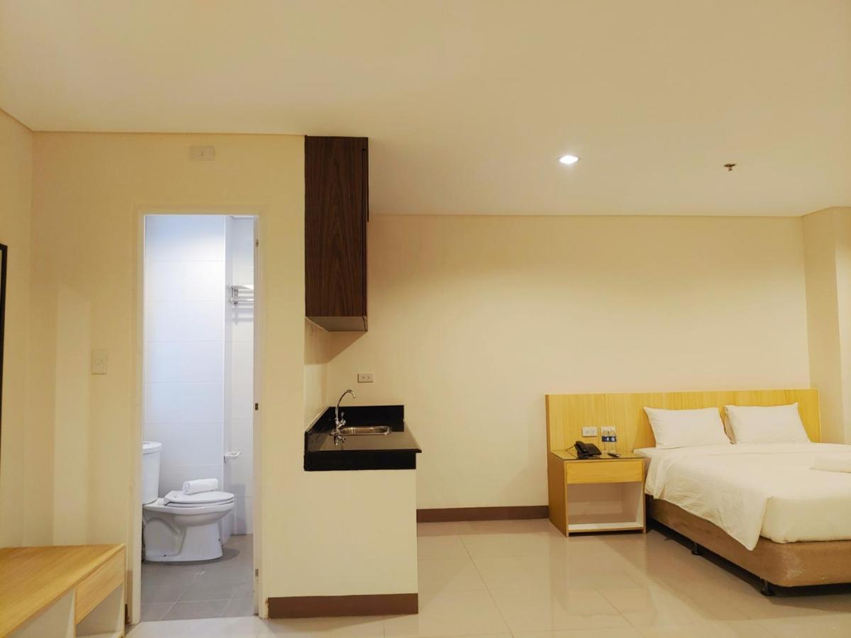 Kaizen Suites Манила Екстериор снимка