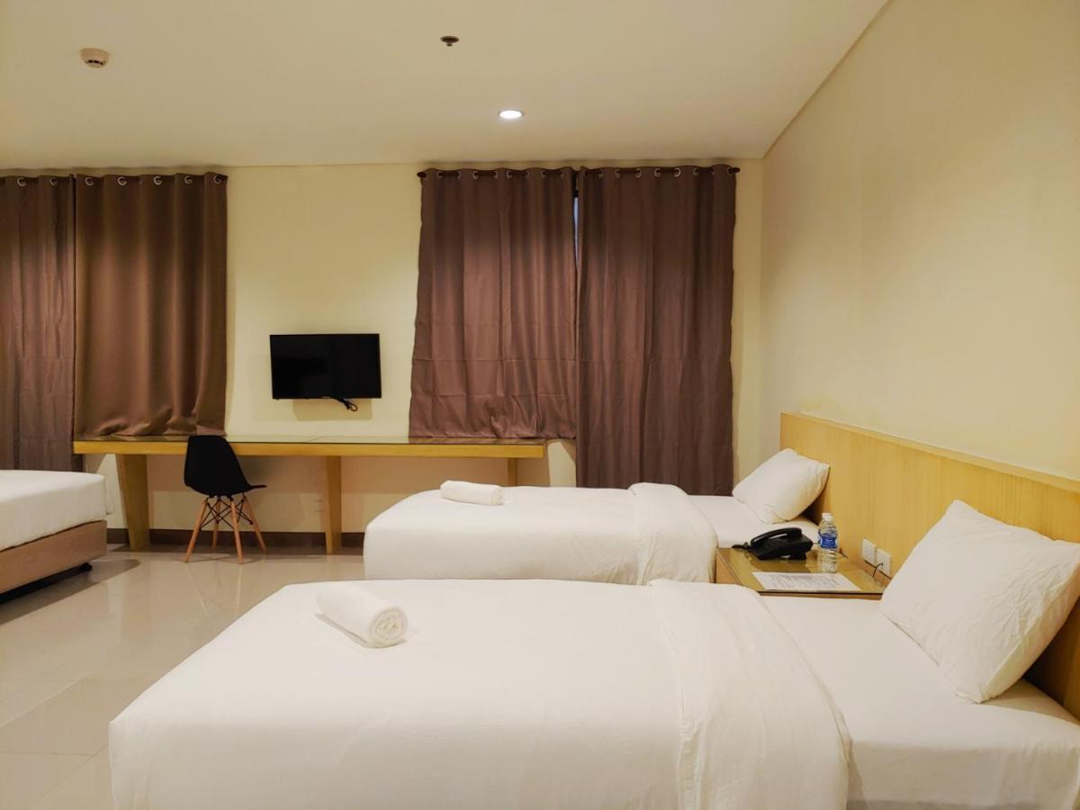 Kaizen Suites Манила Екстериор снимка