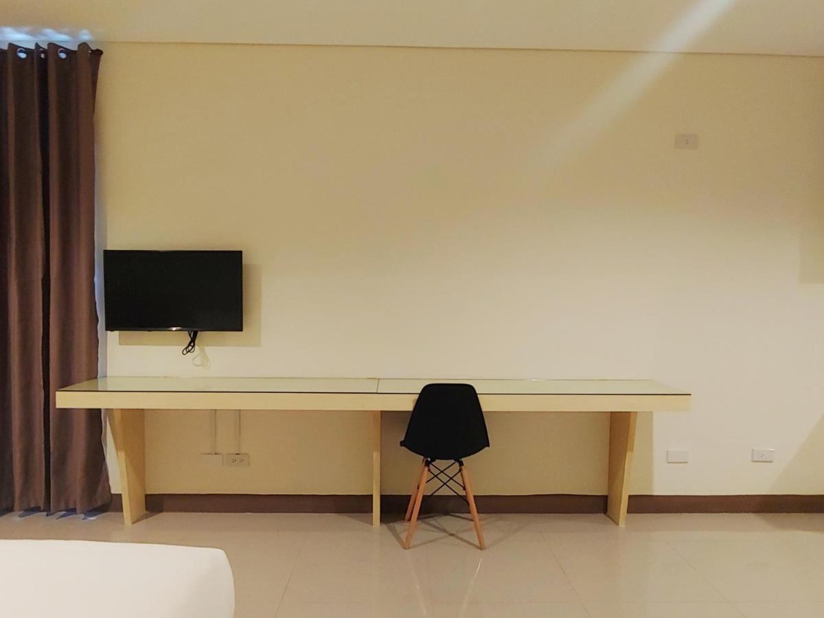 Kaizen Suites Манила Екстериор снимка