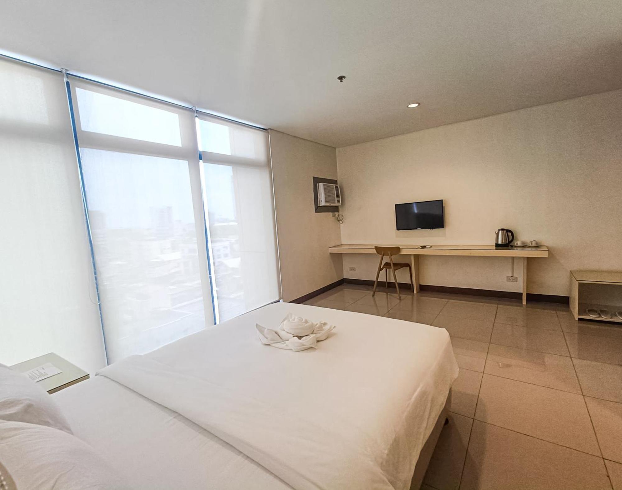 Kaizen Suites Манила Екстериор снимка