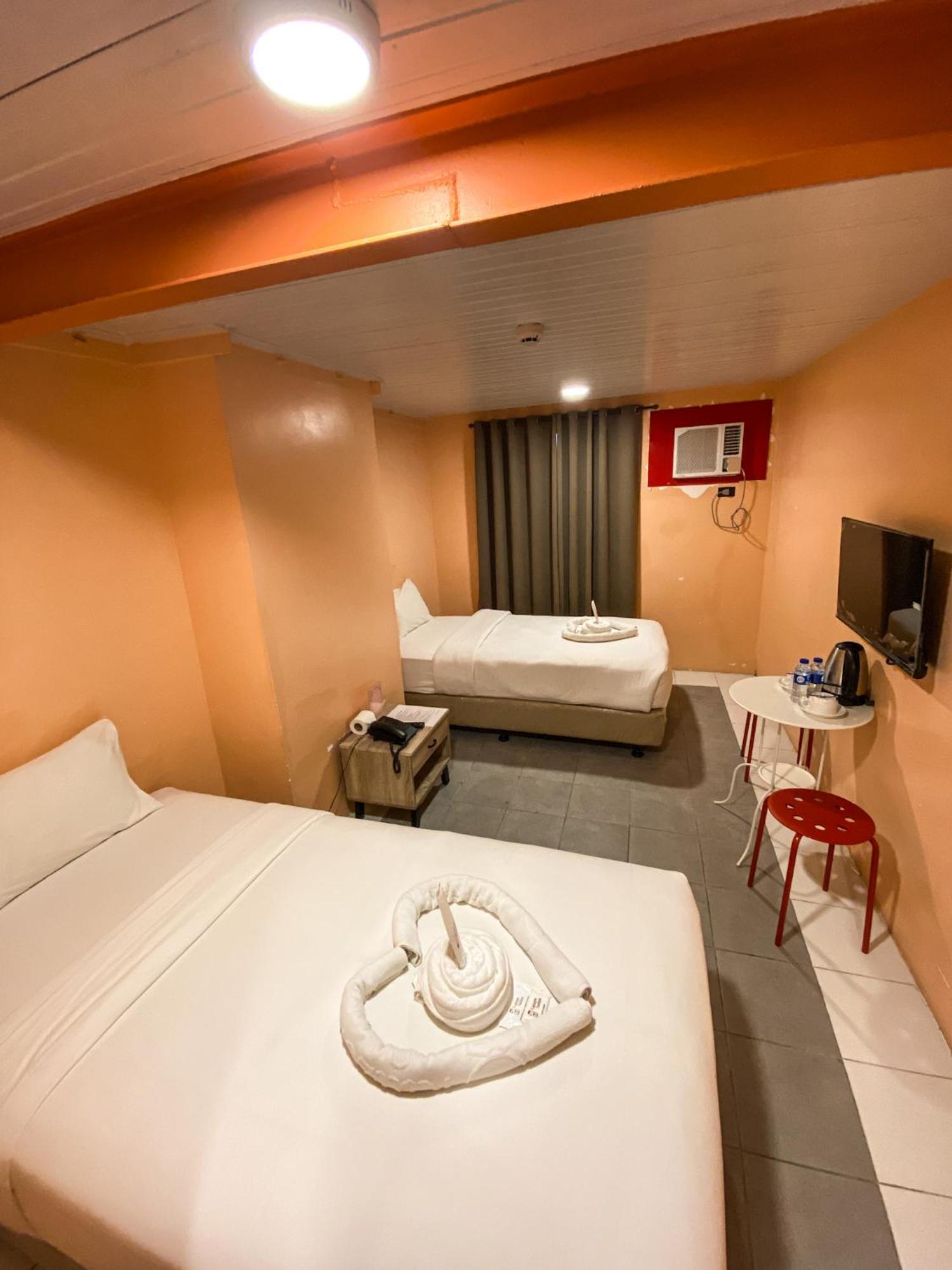 Kaizen Suites Манила Екстериор снимка