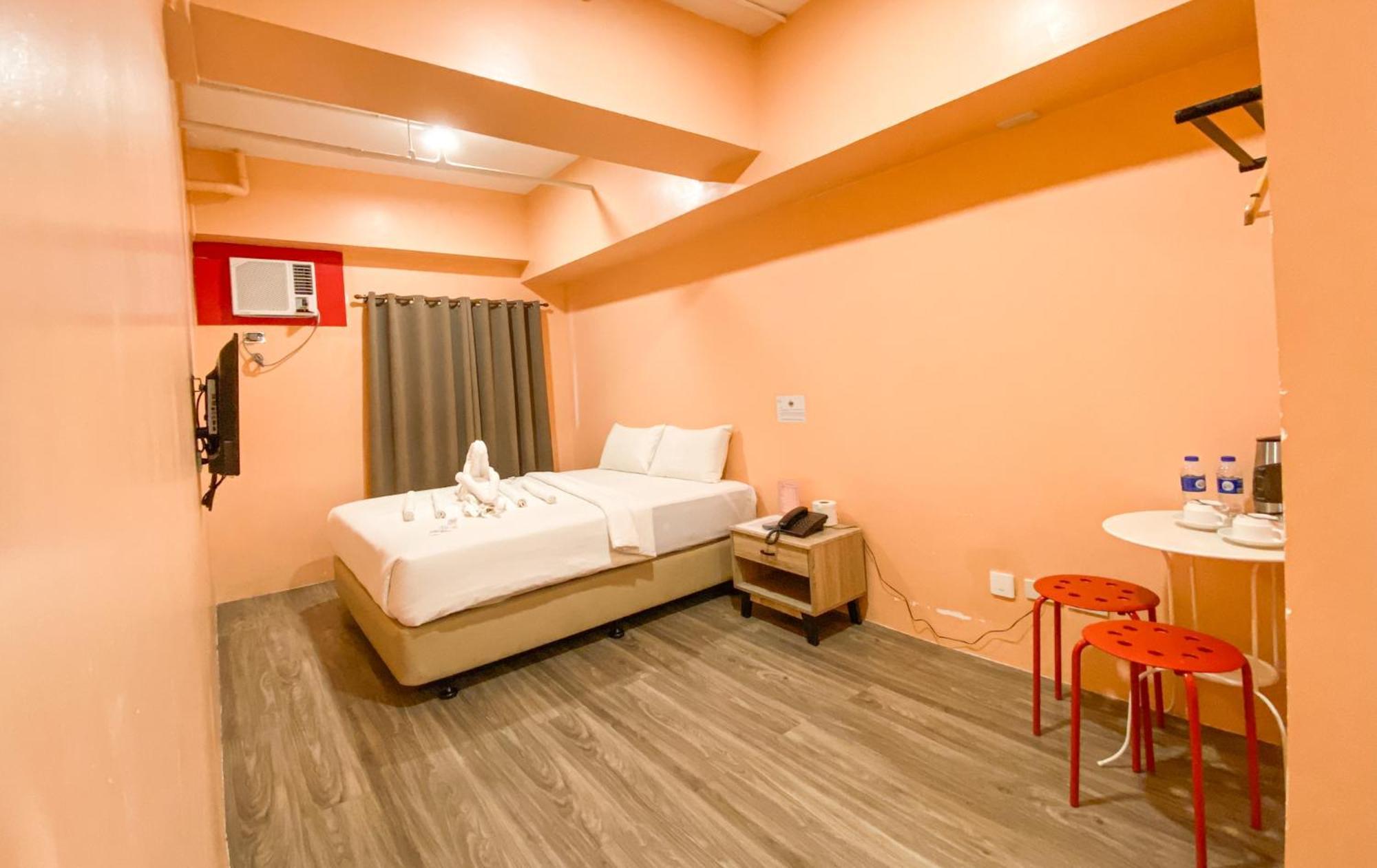 Kaizen Suites Манила Екстериор снимка